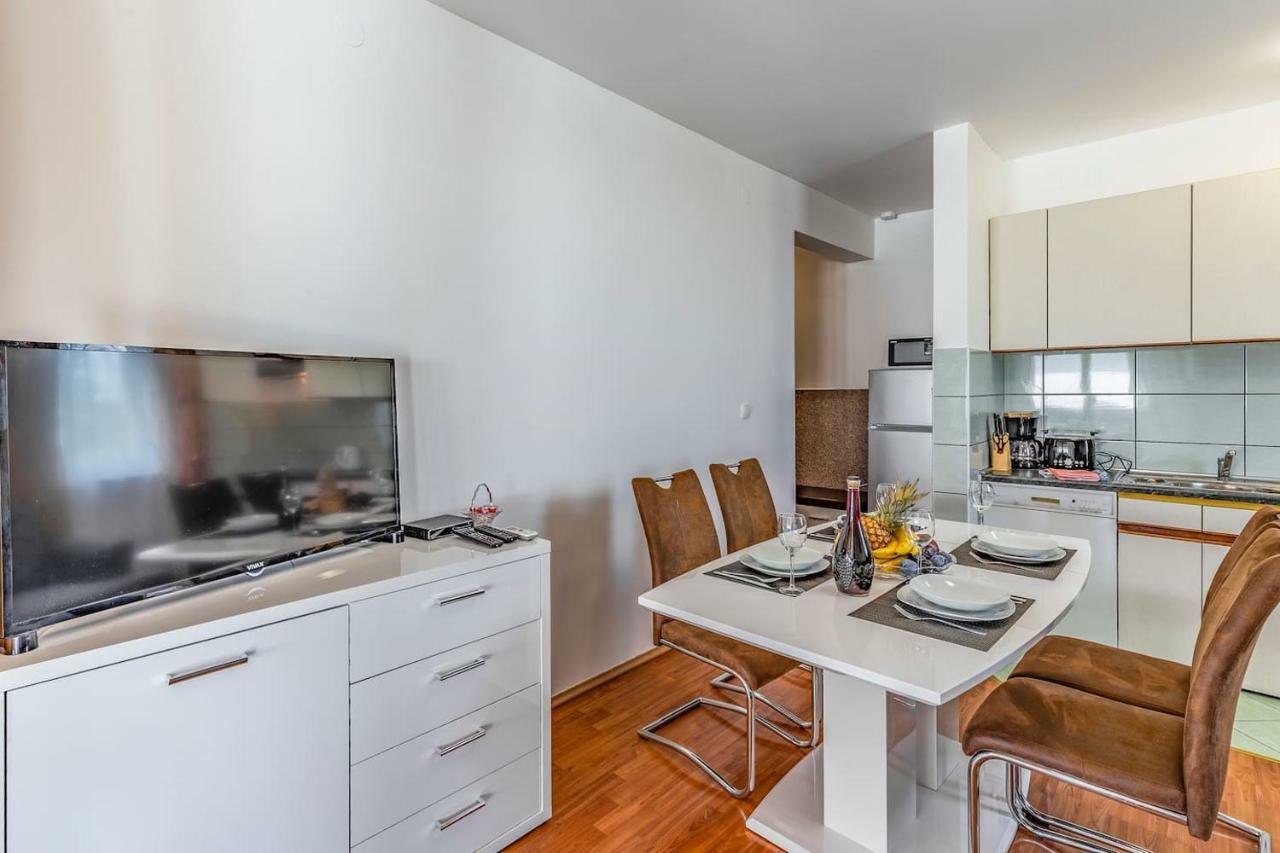 All Seasons Apartment PUY Eksteriør bilde