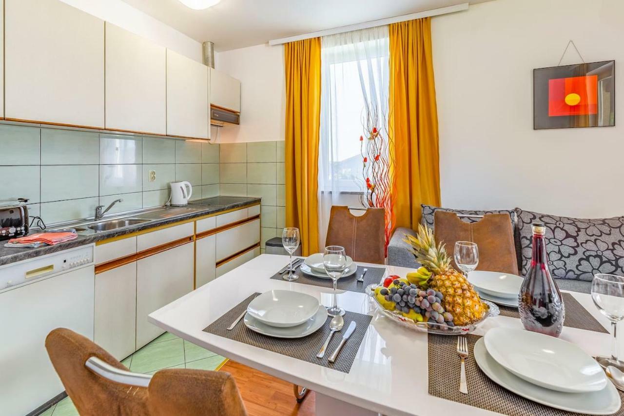 All Seasons Apartment PUY Eksteriør bilde
